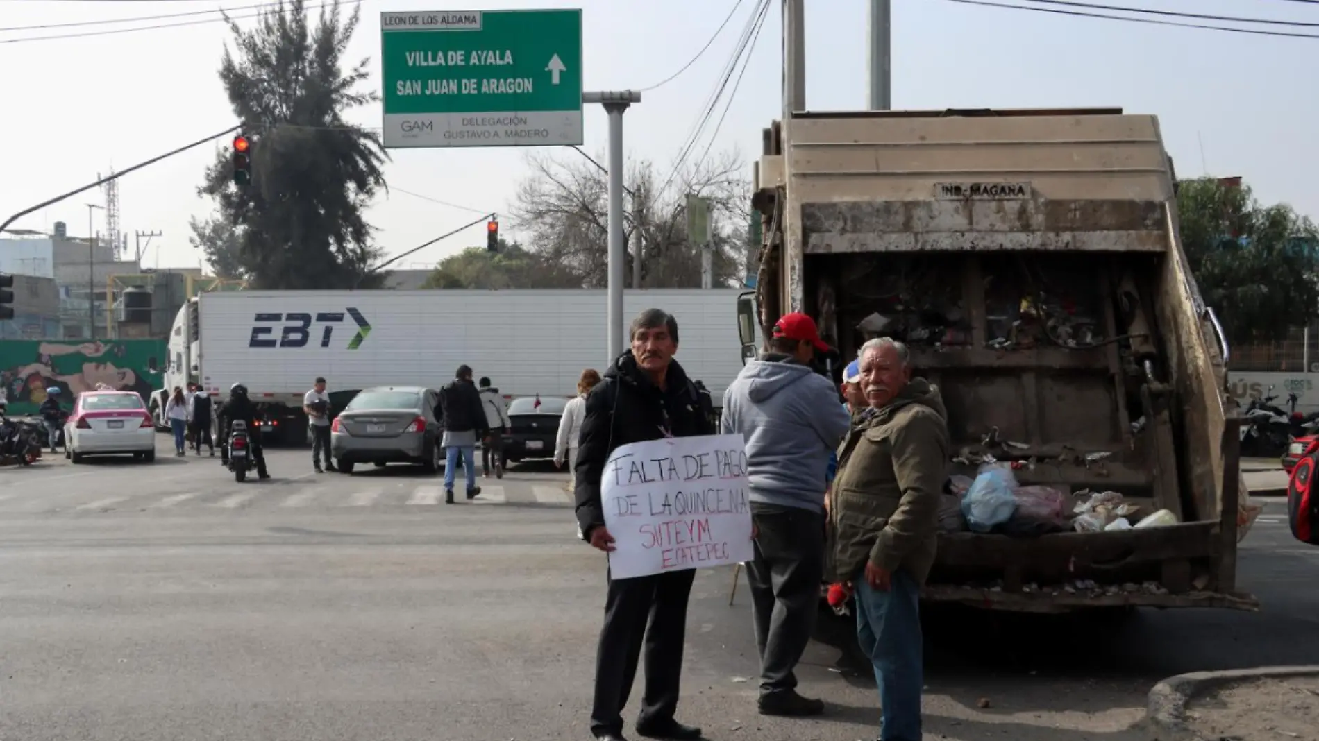 Trabajadores de Ecatepec exigen pagos 4